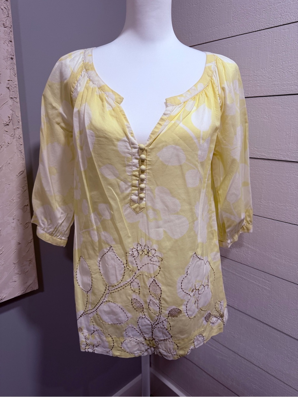 CAbi Yellow and White Floral Embroidered Peasant Tunic